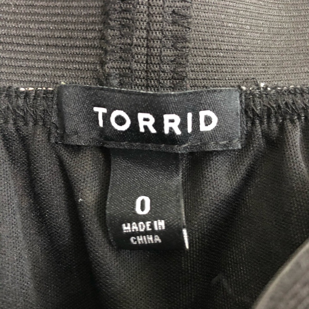 Torrid Plus Floral Print Challis Tulle Full Skirt - Picture 4 of 4